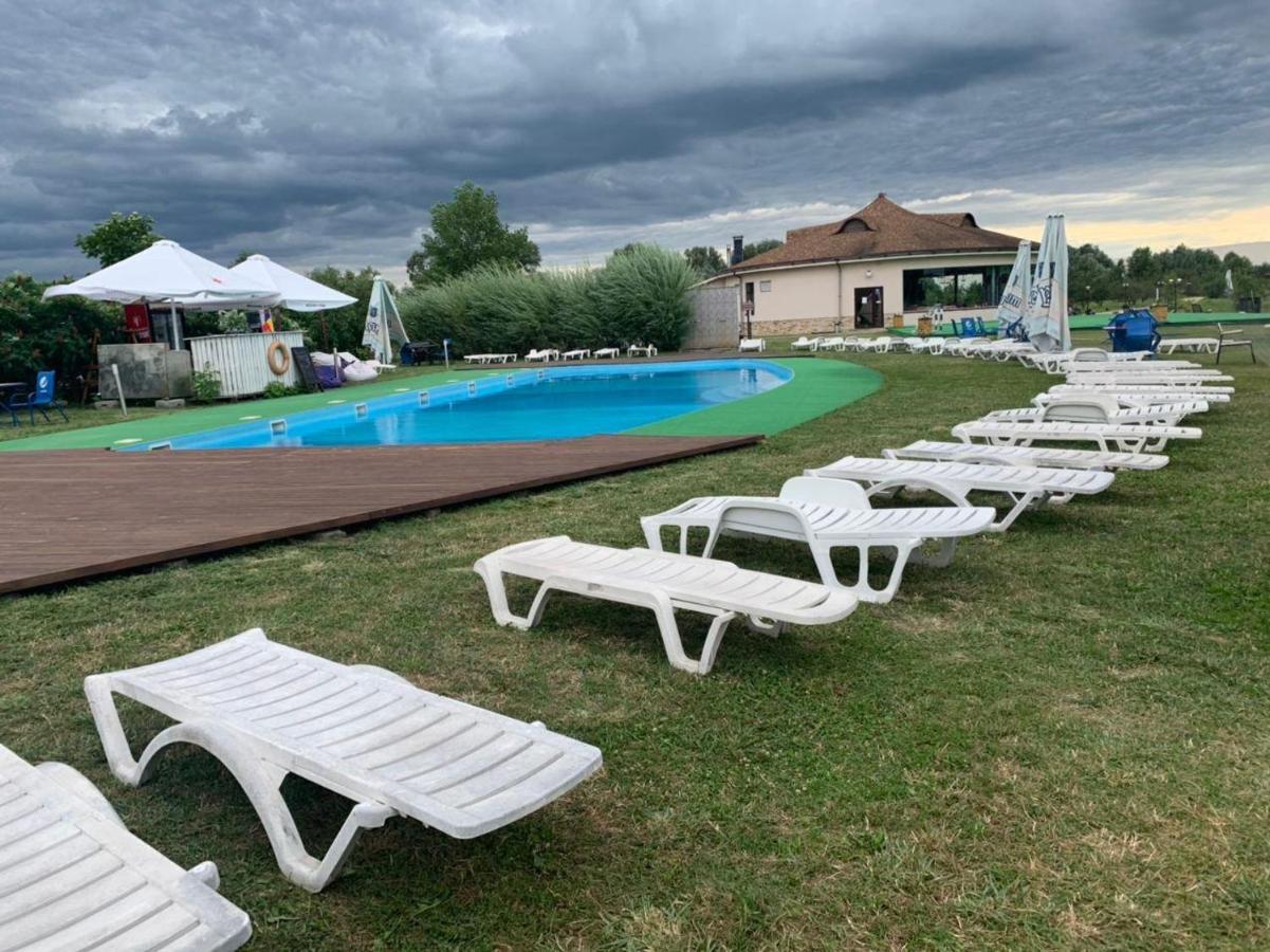Aventurier Club Villa Rozhny Exterior photo
